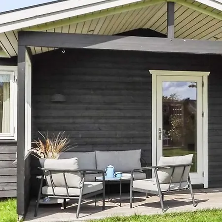 Charming Summer House Near Nordstrand *