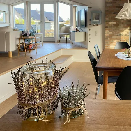 Charming Summer House Near Nordstrand *