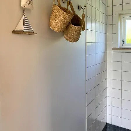 Charming Summer House Near Nordstrand *