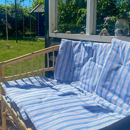 Prázdninový dům Charming Summer House Near Nordstrand *